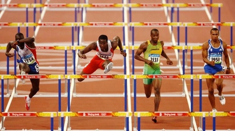 米切尔&莫布利首节合砍26分，其他队友合计只得7分